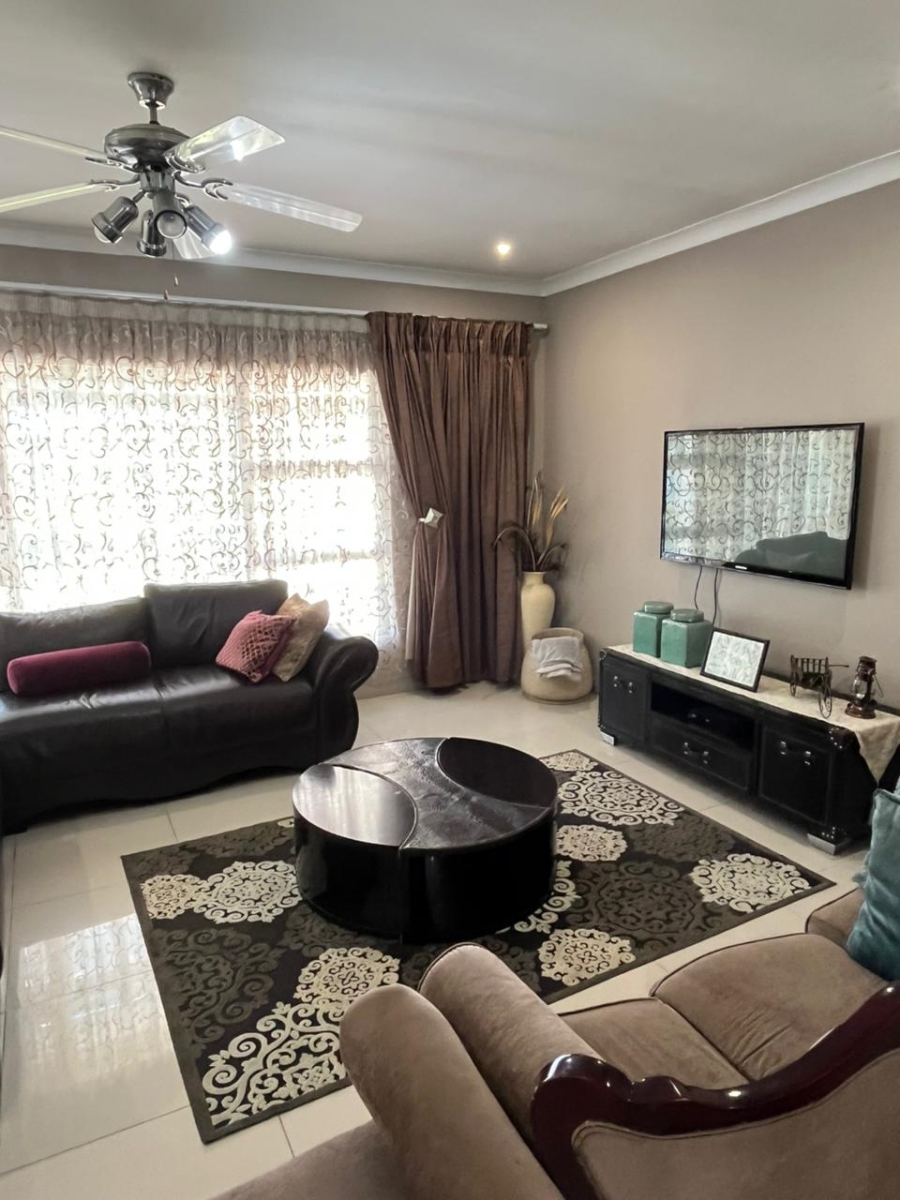 4 Bedroom Property for Sale in Abbotsford Eastern Cape
